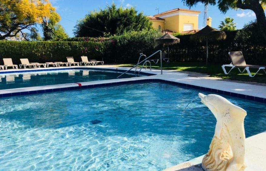 Habitacion Deluxe Con Bano Privado En Atalaya Apartagolf, Эстепона Экстерьер фото