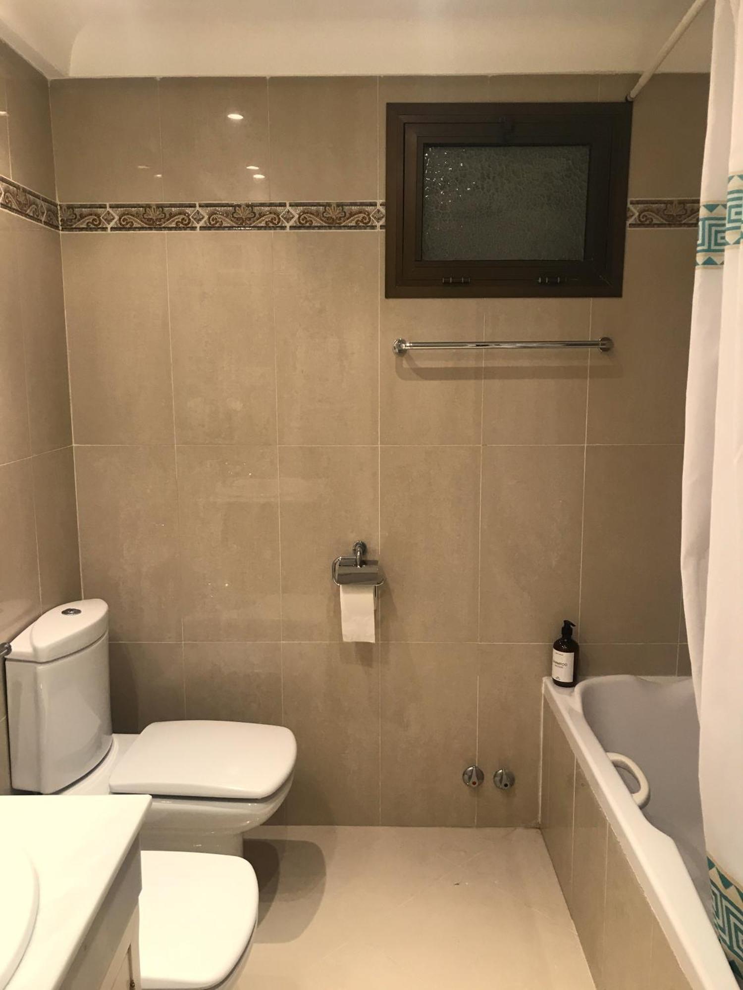 Habitacion Deluxe Con Bano Privado En Atalaya Apartagolf, Эстепона Экстерьер фото