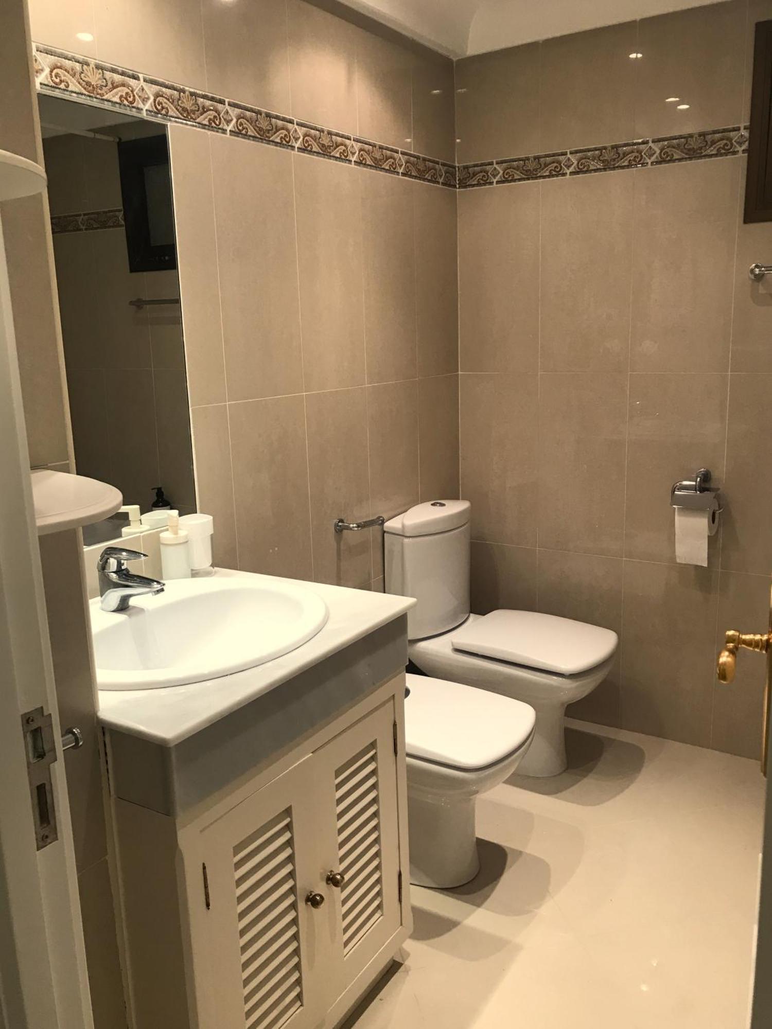 Habitacion Deluxe Con Bano Privado En Atalaya Apartagolf, Эстепона Экстерьер фото