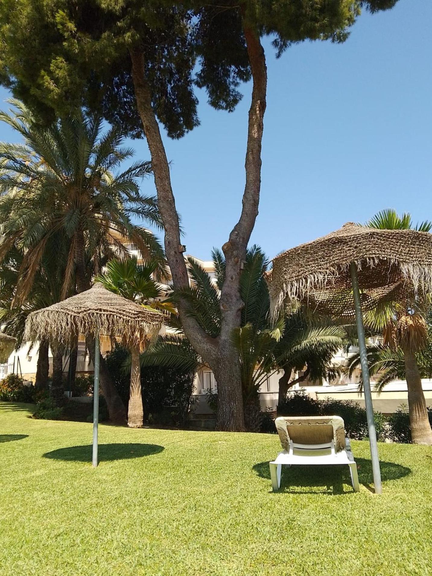 Habitacion Deluxe Con Bano Privado En Atalaya Apartagolf, Эстепона Экстерьер фото