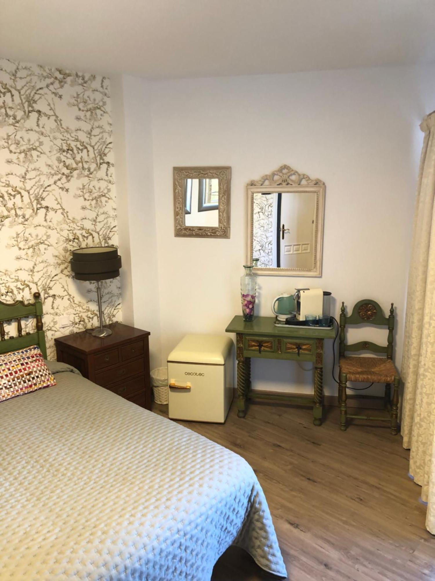 Habitacion Deluxe Con Bano Privado En Atalaya Apartagolf, Эстепона Экстерьер фото